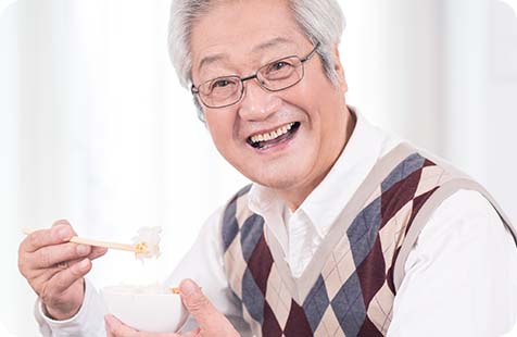 4~9개의 임플란트로 자연치아에 가까운 저작력과 발음을 복원하는 영도 편한치과 전체 임플란트 치료